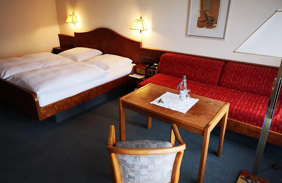 Hotel garni zur Weserei-1